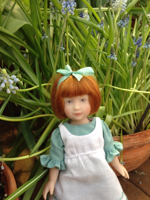 Прогулка Эмили в аптекарском огороде. H. Maciak | Бэйбики Прогулка Эмили в аптекарском огороде. H. Maciak