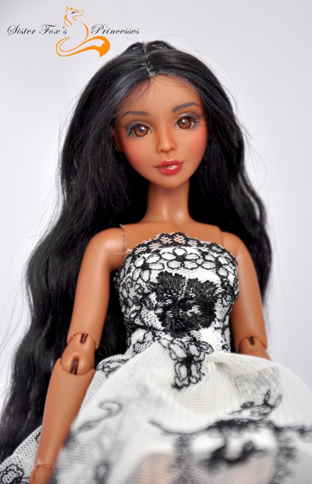 Девочки в кружевных платьях. Шарнирные куклы SisterFox | Бэйбики Девочки в кружевных платьях. Шарнирные куклы SisterFox