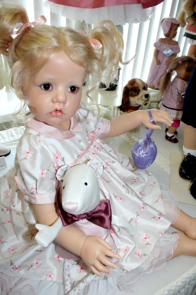 Пасхальная встреча в магазине кукол Гюнзел. Новая коллекция из резин 2017. Mila i Robin