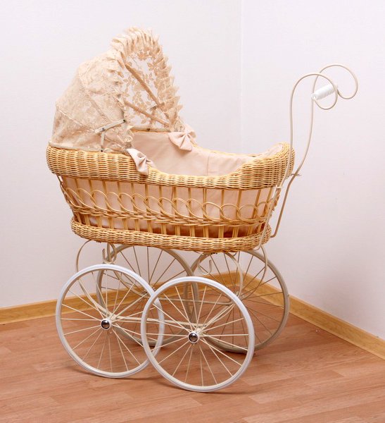 Коляски, кроватки, колыбельки для кукол