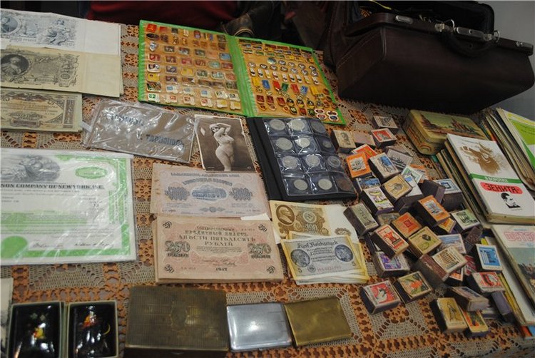 На Тишинку мы пошли – там сокровища нашли. Взгляд на «Блошиный рынок» со второго этажа | Бэйбики На Тишинку мы пошли – там сокровища нашли. Взгляд на «Блошиный рынок» со второго этажа