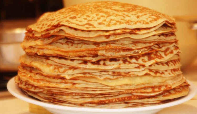 Детям нравятся блины. До чего блины вкусны! Все на свете влюблены в аппетитные блины (фото 2)