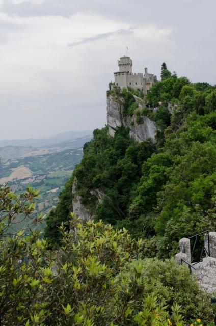 Приключения Минуш в Италии Часть 1. Сан-Марино. Государство в облаках