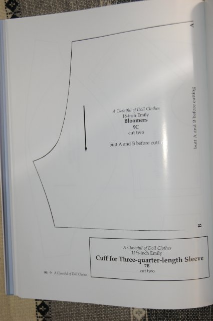 Книга Розмари Ионкер, Rosemarie Ionker - платья для кукол своими руками