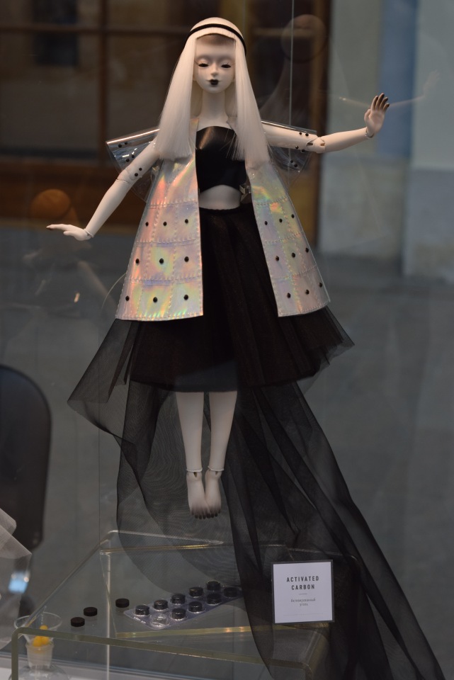 VII Московская международная выставка "Искусство Куклы". Портреты кукольной души или незримый диалог (фото 2)