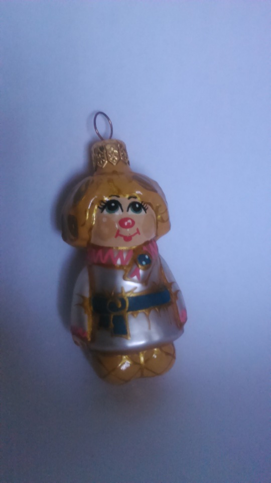 Ребята!! А давайте елочные игрушки показывать! :-)