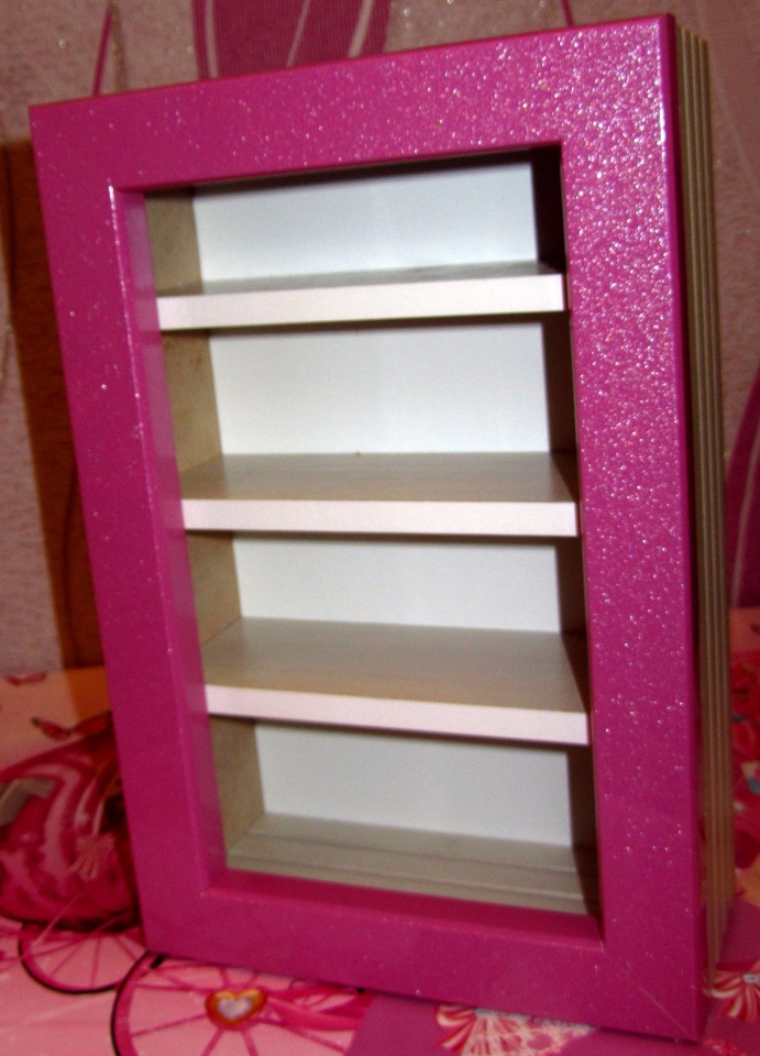 По следам 14 февраля, Моя прекрасная девочка Марго, Sweet Violets Lee Middleton