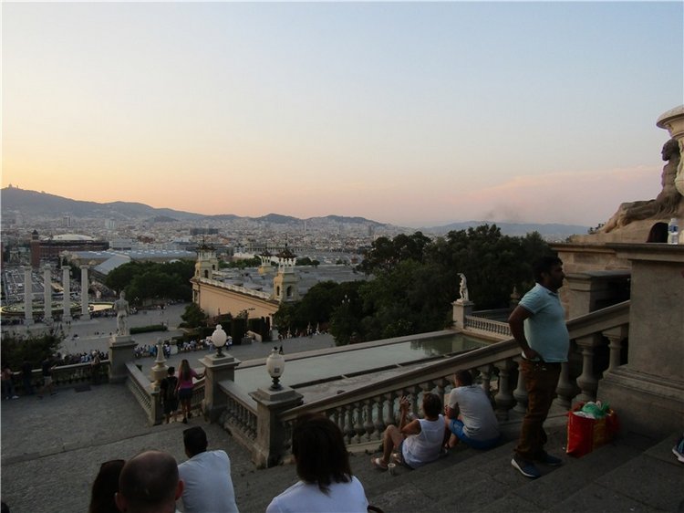 Магический фонтан Монжуика — поющая достопримечательность Барселоны (фото 5)