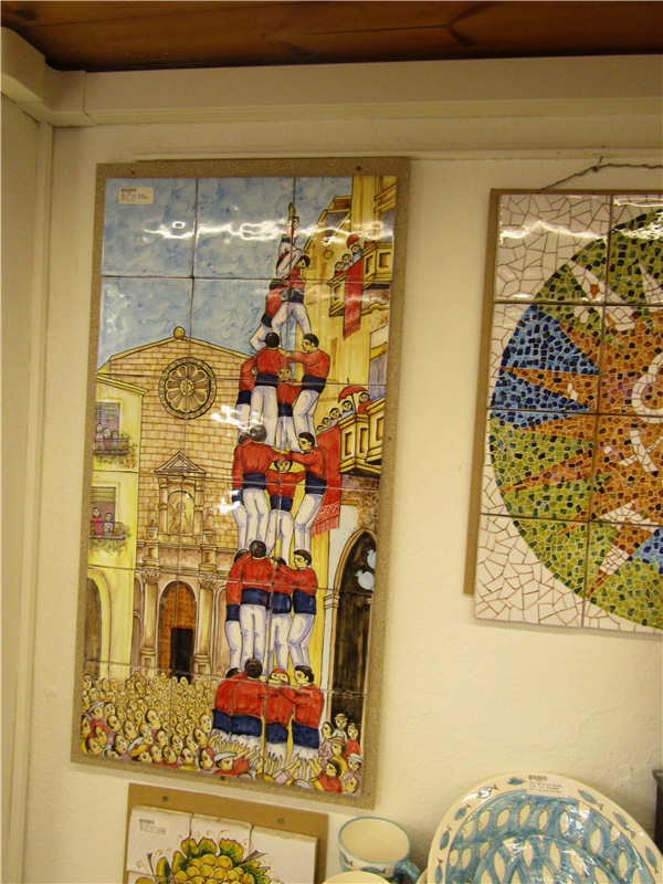 Капустка в посудной лавке с видом на Барселону