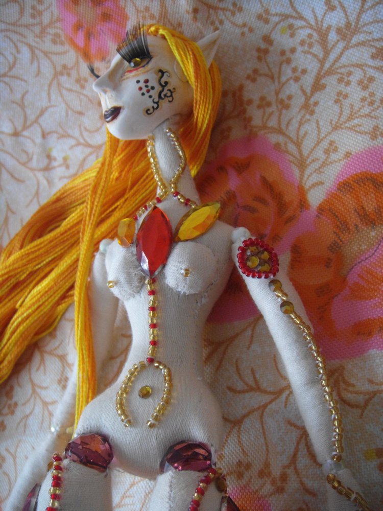 Кукольный эксперимент 4.1: кукла в смешанной технике. Отделка тела