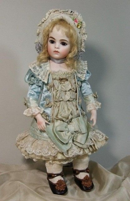 Сборная солянка кукольных нарядов - для вдохновения