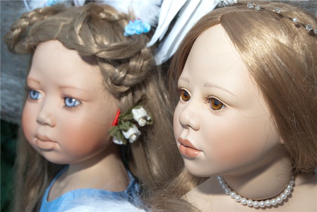 Он(а) спустился к нам с небес