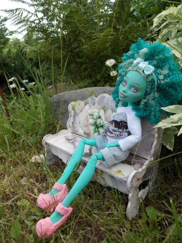 Лавочка в стиле декупаж для кукол (фото 4)