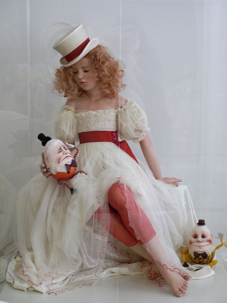 Гунзель открыла новый выставочный зал. Наслаждаемся