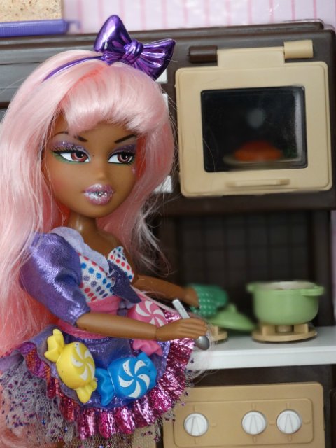 Посиделки на кухне | Бэйбики Посиделки на кухне — Куклы Bratz (Братц) и Moxie Girlz: MGA