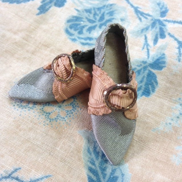 Туфли кукол Королева Анна и немного фото репродукций (фото 3)