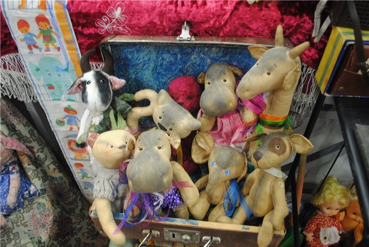 На Тишинку мы пошли – там сокровища нашли. Взгляд на «Блошиный рынок» со второго этажа | Бэйбики На Тишинку мы пошли – там сокровища нашли. Взгляд на «Блошиный рынок» со второго этажа