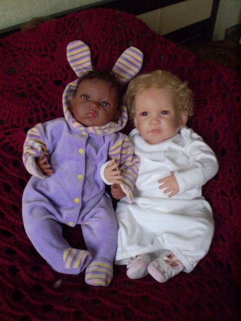 Вечером у зеркала. Жасмин и Оливия от Ashton Drake