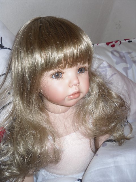 Дженифер. Коллекционная фарфоровая кукла