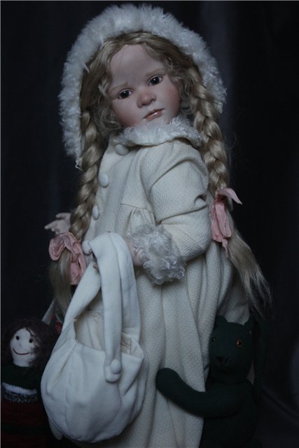 Фарфоровая кукла-снегурочка Офелия (Ophelia) от Ruth Treffeisen. Просто наступила зима
