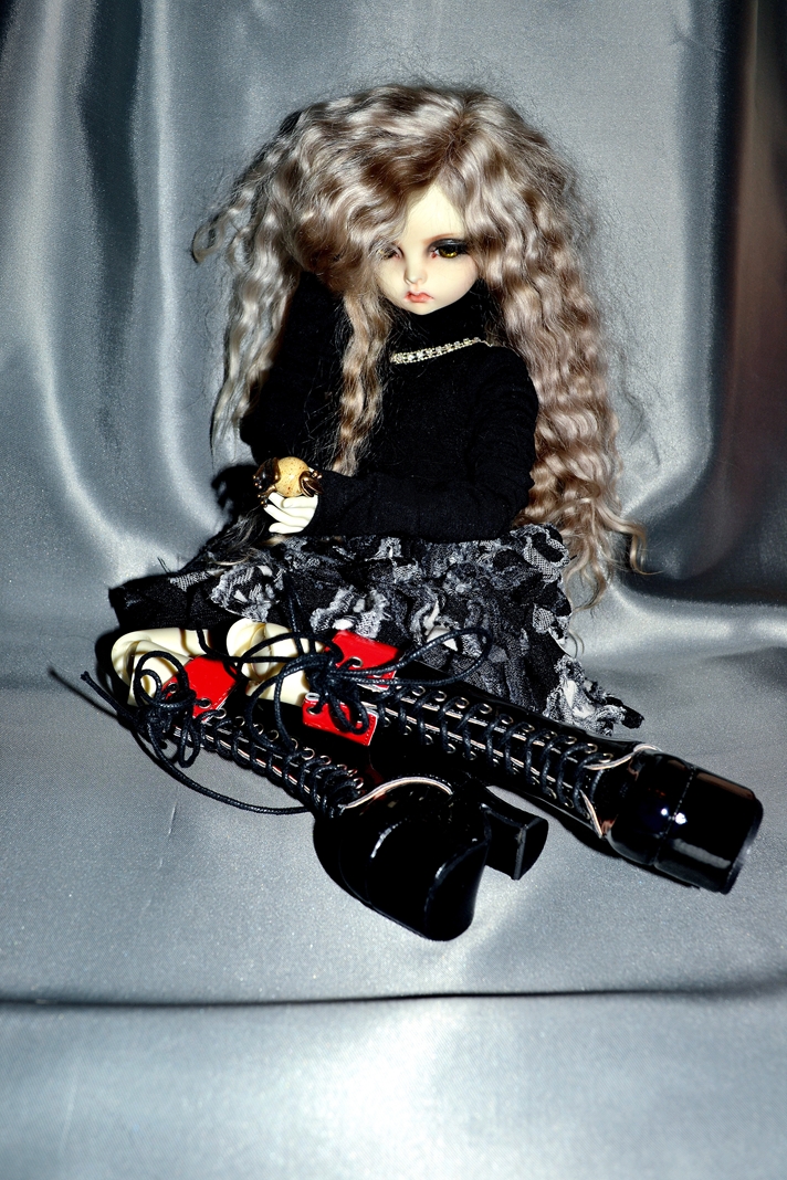 Моя серьёзная и непохожая на других BJD-девочка Aaron от Dollzone (фото 7)