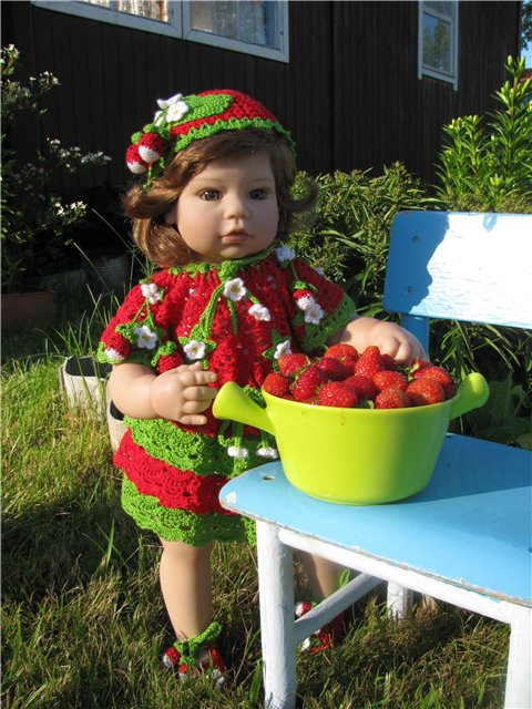 Платья для моих кукол.Вязалочки от Татьяны