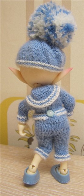 Матросская шапка, веревка в руке (фото 5)