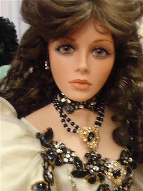 Я назвала ее Золотая Звезда. Фарфоровая кукла от Русти