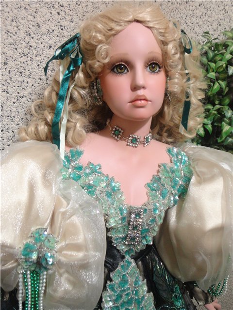 Златовласая, зеленоглазая и такая загадочная Морган