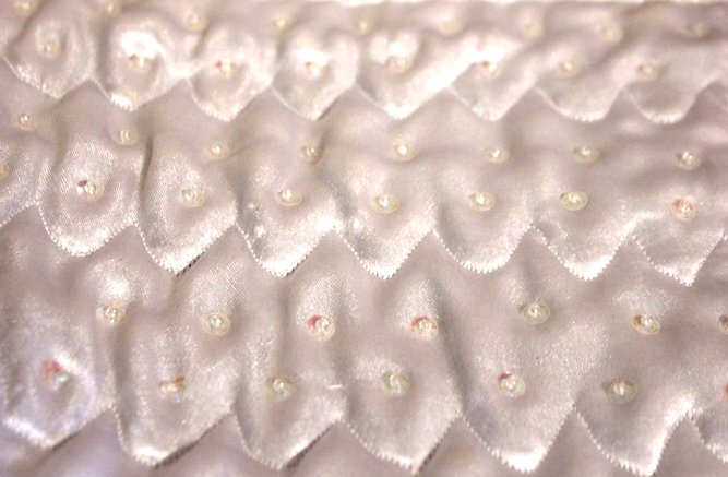 Двуспальная кровать для кукол