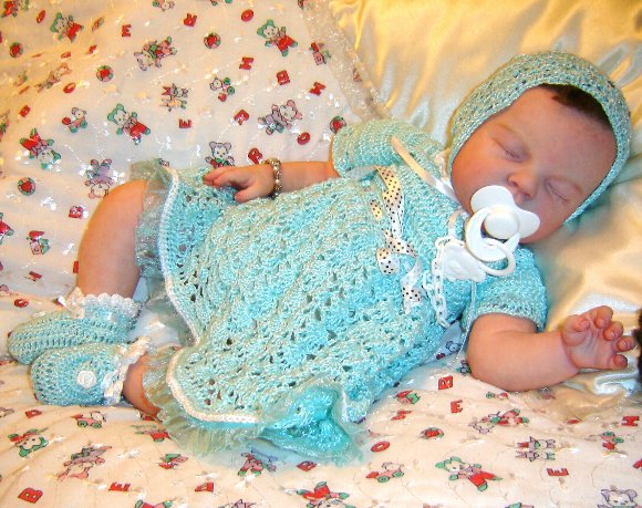 В ожидание весны.Кукольные наряды моих девочек