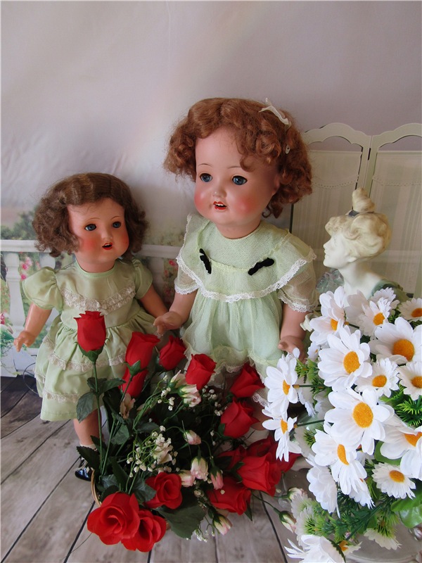 Две куклы Sonnenberg - две сестры. Этюд в салатовых тонах (фото 10)