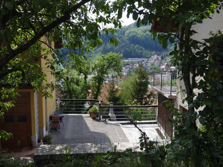 Словения, Светланка и маленький «герой» в одном ботинке