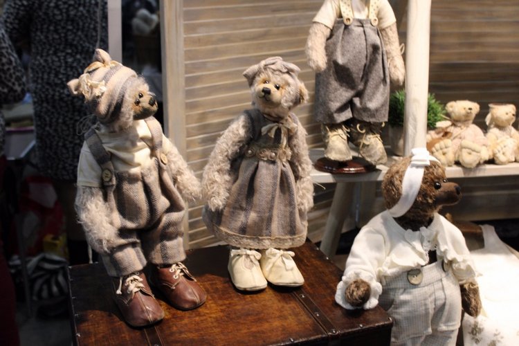 Все на выставку! Продолжение: Куклы и мишки