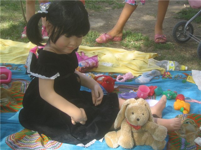 Виниловая азиаточка от Сюзан Липпл (фото 7)