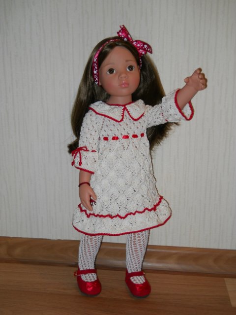 Новое платье Катюшки и наряды ее подруг (фото 4)