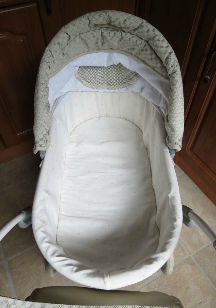 Выбор коляски для игровой куклы (фото 7)