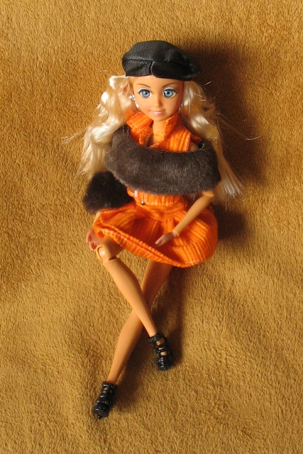 Selina - интересная шарнирная куколка (фото 2)