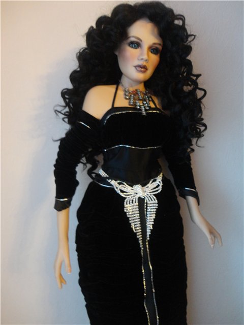 Моя черноволосая красавица Татьяна. Фарфоровая кукла