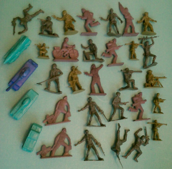 Дню Победы посвещяется - винтажные игрушки на военную тематику (фото 3)