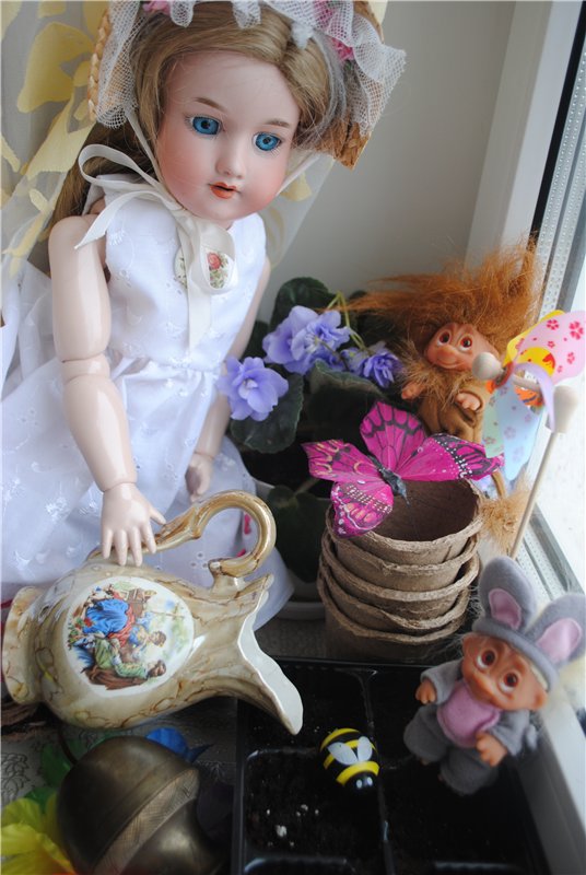 Марселька и тролли рассаду сажали, а бабочка с пчелкой им помогали... По следам конкурса "Моя Весна" (фото 6)