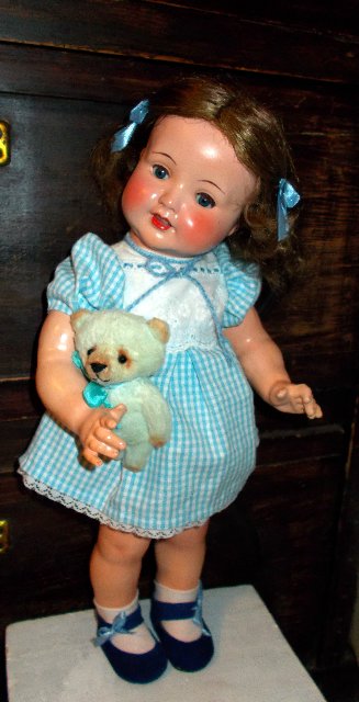 Солнечная девочка — Редкие антикварные куклы и реплики: воск