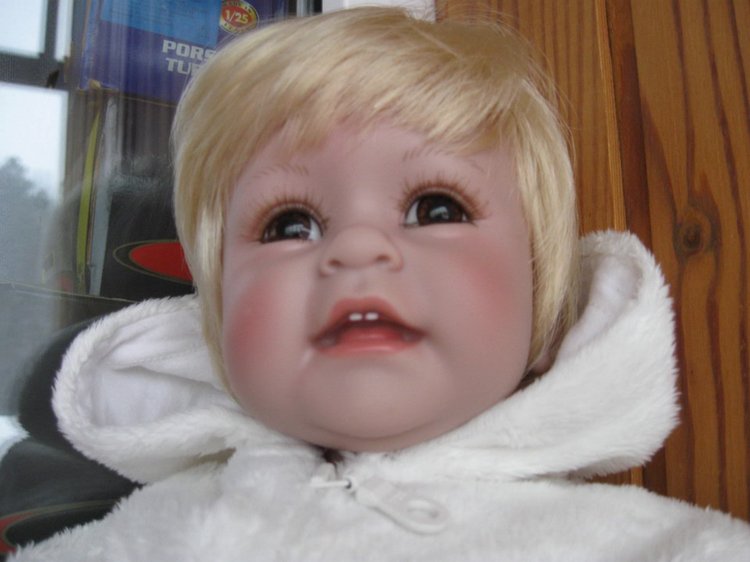 Разные детки Адора одного молда