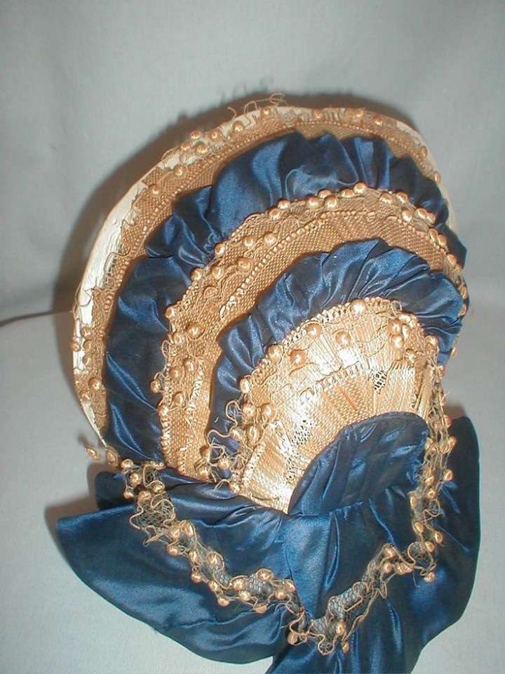 Сборная солянка кукольных нарядов - для вдохновения