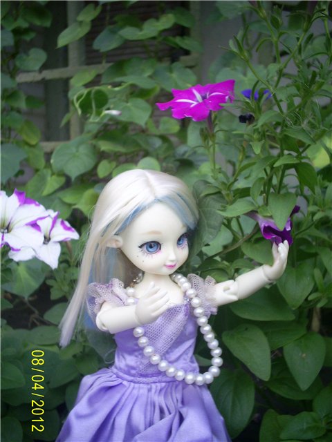 Миюки, Doll leaves