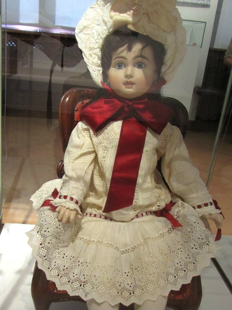 «Мода по-взрослому. Истории из кукольного гардероба» - выставка в Музее-заповеднике «Царицыно» - продолжение - 4-ый зал.