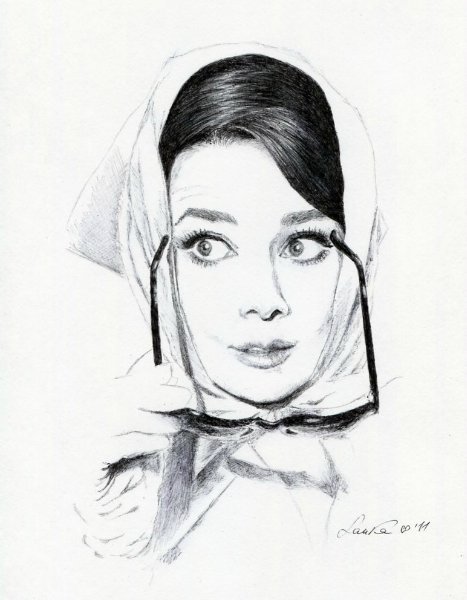 А ещё я немножечко рисую…