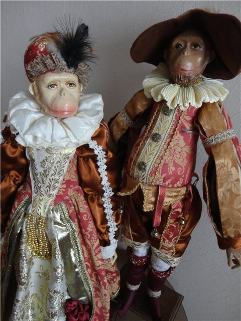 А может это снится мне?! Обезьяны-куклы в викторианских нарядах (фото 4)