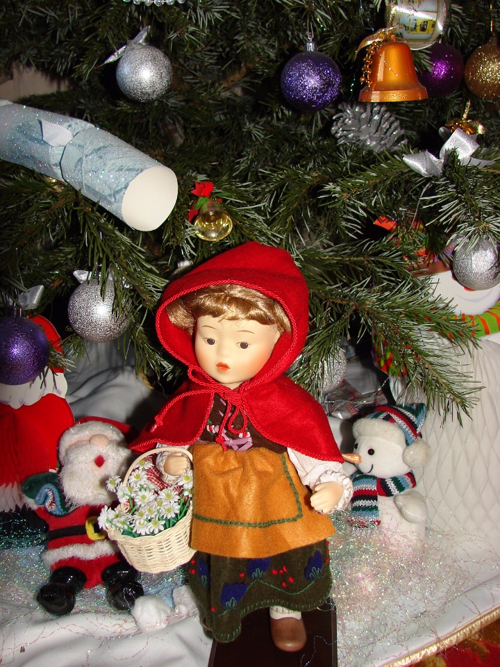 Красная Шапочка от Берта Хуммель или на нашего волка напали Красные Шапочки (фото 9)