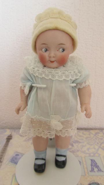 Интернациональная семейка Гугликов . Антикварные куклы